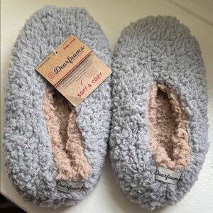 dearfoams Light Gray Slippers with Beige Lining - Soft Cozy Slip-On